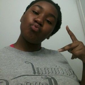 Meet your Posher, Leah